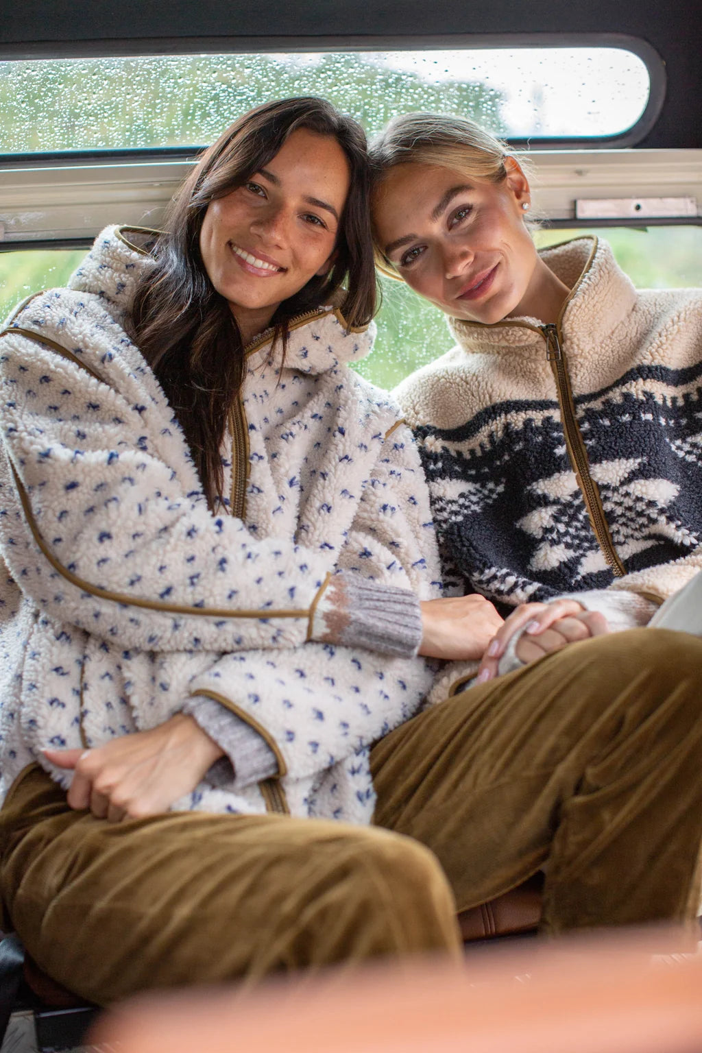 Hooded Sherpa Jacket In Ivory/Blue Birdseye