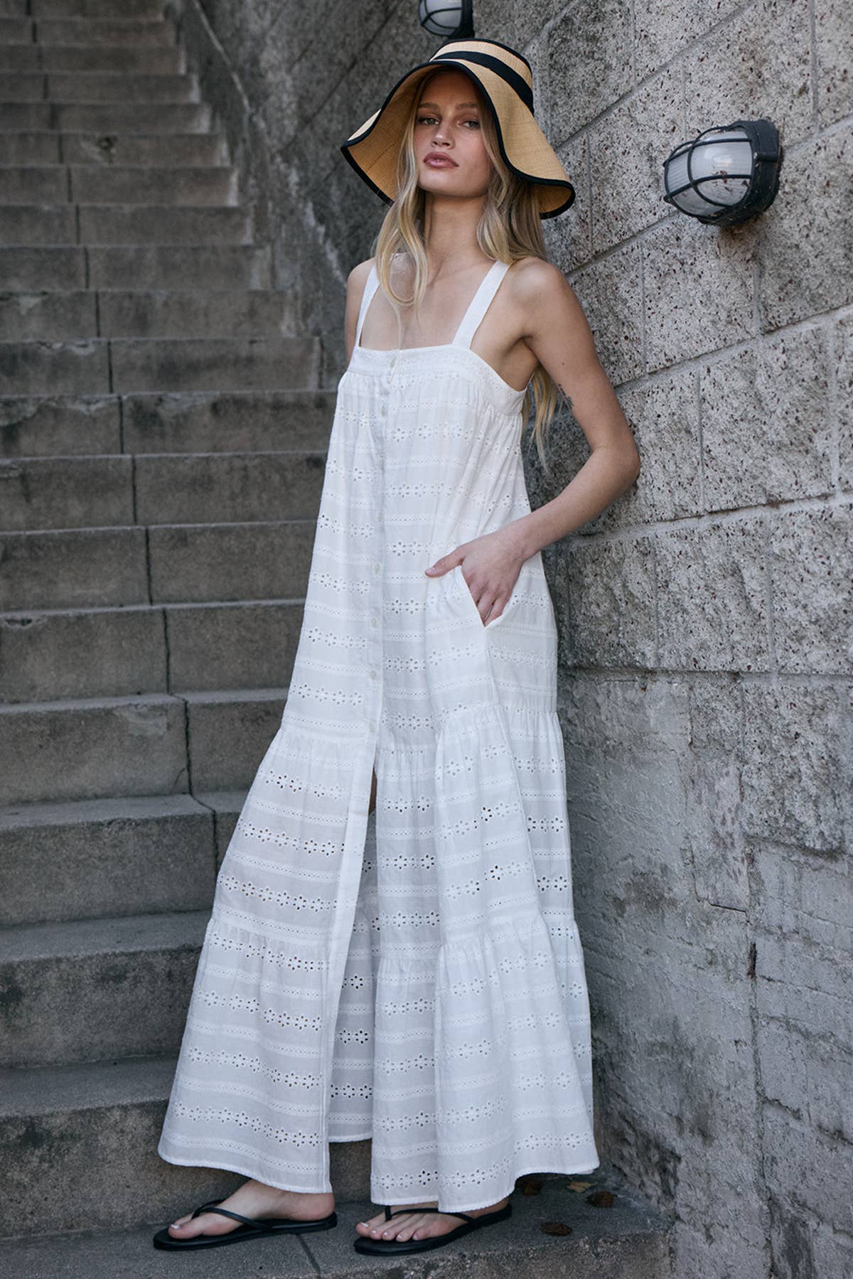 Tiered Eyelet Maxi Dress Large