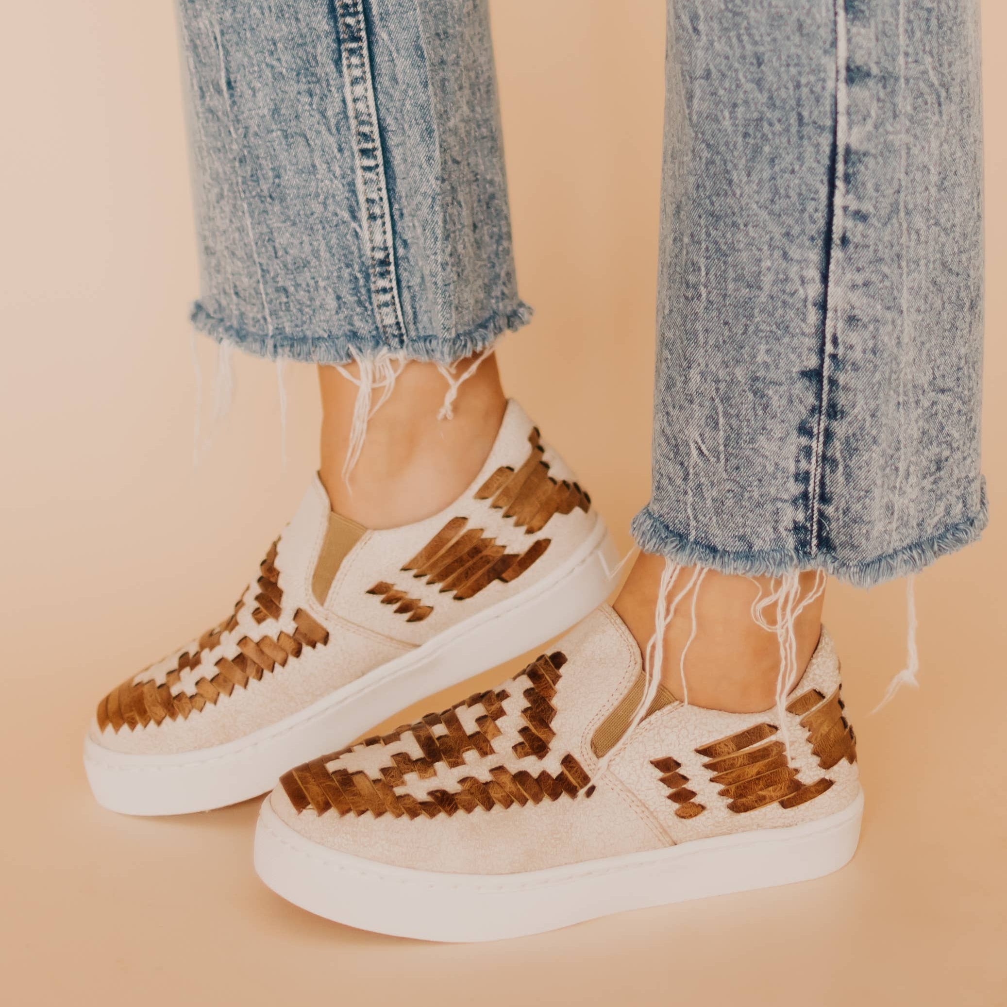 Dakota Western Tennis Shoe in Tan