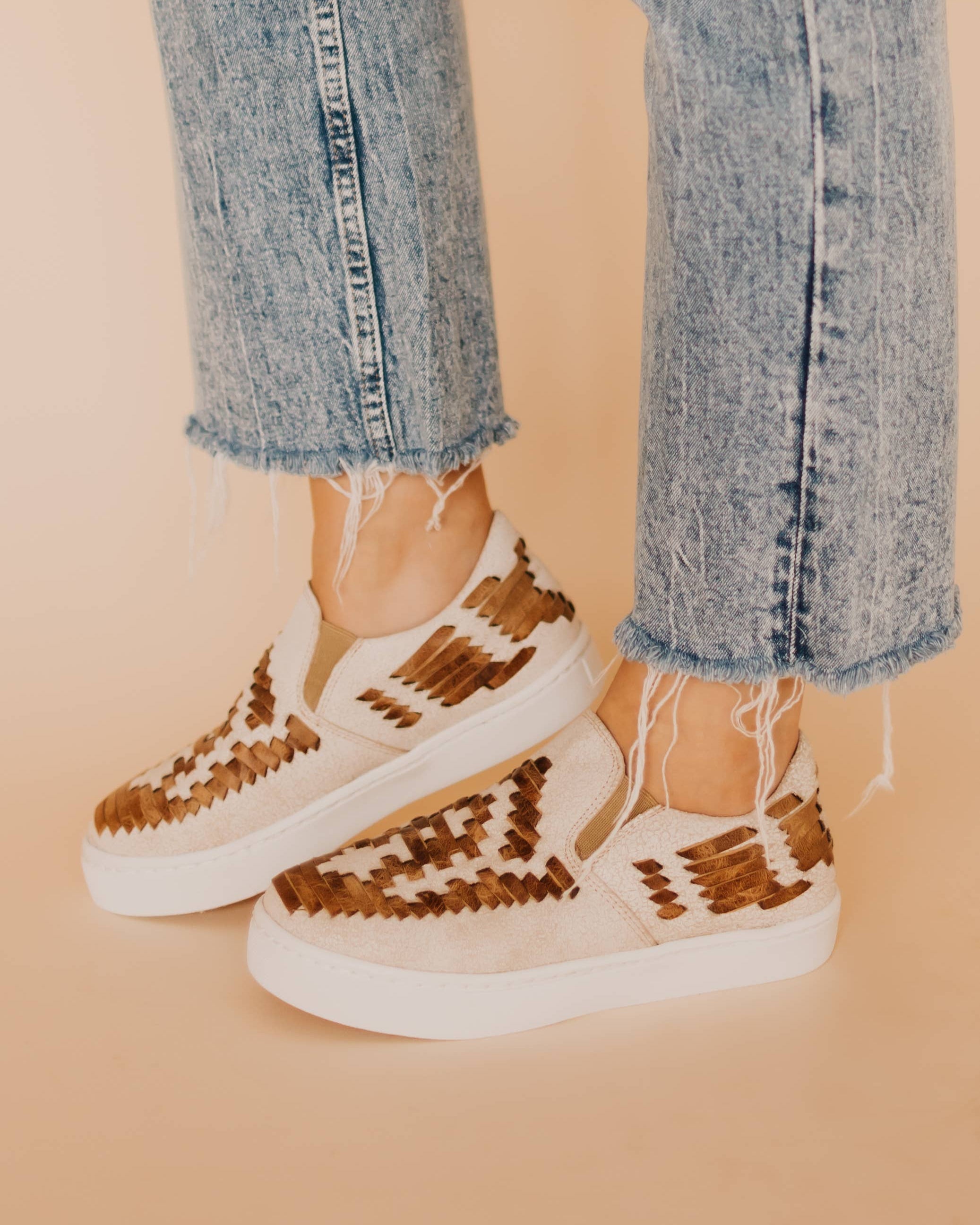 Dakota Western Tennis Shoe in Tan